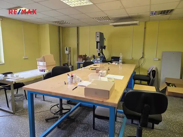 Prodej výrobních prostor, Roudnice nad Labem, Pracnerova, 2250 m2