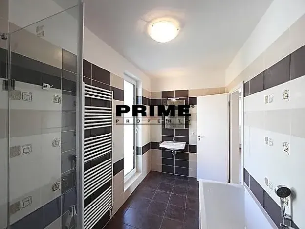 Pronájem rodinného domu, Průhonice, Pod Valem II., 280 m2