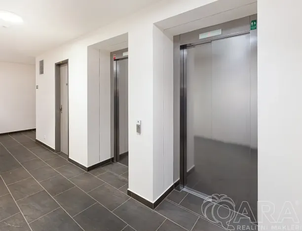 Prodej bytu 1+kk, Praha - Hloubětín, Poděbradská, 32 m2