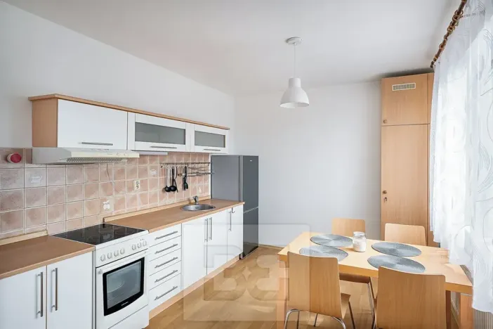 Pronájem bytu 1+kk, Milovice, 44 m2