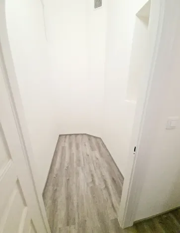 Pronájem bytu 3+1, Praha - Holešovice, Komunardů, 85 m2