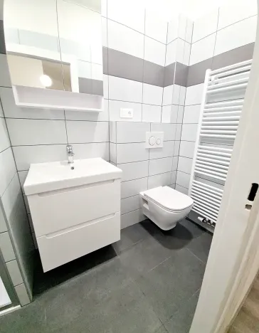 Pronájem bytu 3+1, Praha - Holešovice, Komunardů, 85 m2