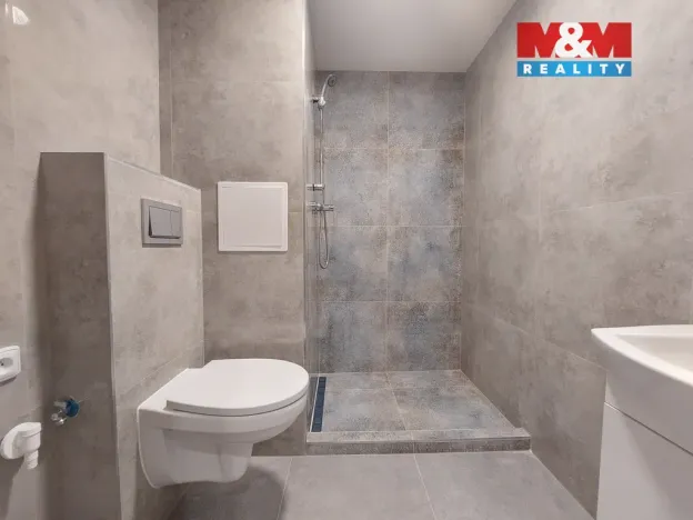 Pronájem bytu 1+kk, Klášterec nad Ohří - Miřetice u Klášterce nad Ohří, Královéhradecká, 19 m2