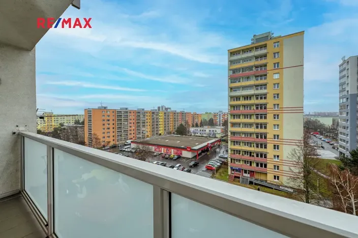 Prodej bytu 3+1, Praha - Letňany, Rýmařovská, 77 m2