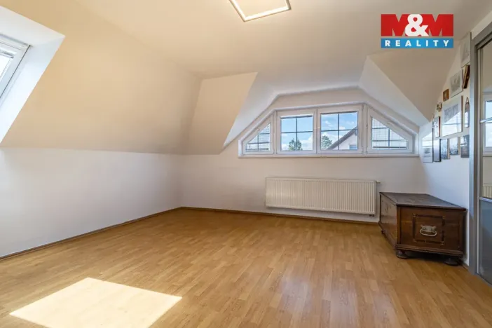 Prodej rodinného domu, Veltrusy, U Stadionu, 180 m2