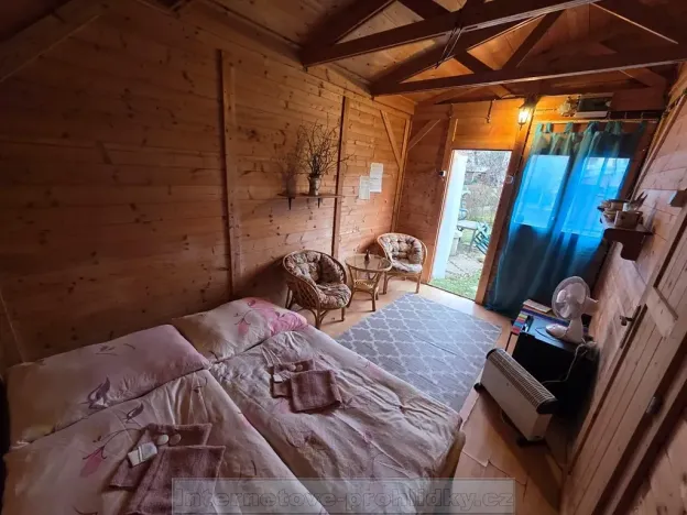 Pronájem bytu 1+kk, Praha - Modřany, U pily, 18 m2