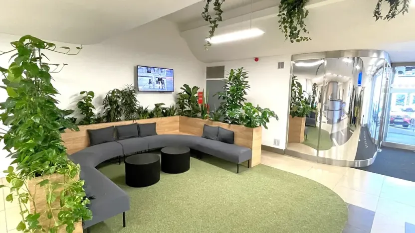 Pronájem kanceláře, Praha - Holešovice, Dělnická, 1252 m2