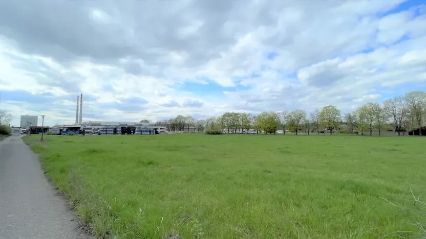 Prodej komerčního pozemku, Louny, Postoloprtská, 31500 m2