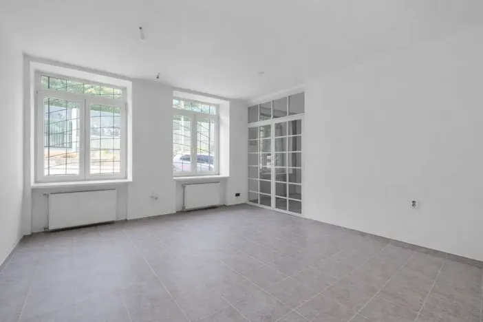 Pronájem kanceláře, Praha - Smíchov, Radlická, 124 m2