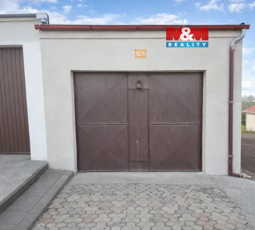 Prodej garáže, Kladno - Kročehlavy, 19 m2