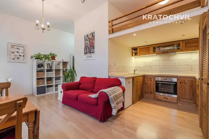 Prodej bytu 1+kk, Praha - Bubeneč, Korunovační, 32 m2