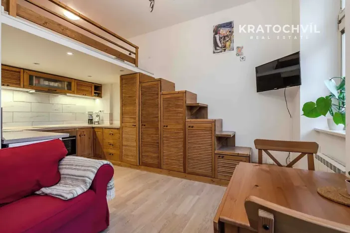 Prodej bytu 1+kk, Praha - Bubeneč, Korunovační, 32 m2