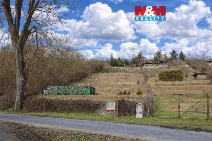 Prodej zahrady, Hoštka, 1330 m2