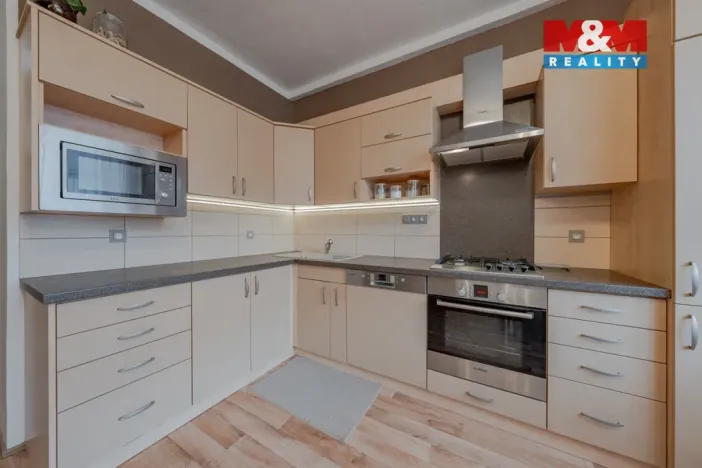 Prodej bytu 2+1, Valašské Meziříčí - Krásno nad Bečvou, Čajkovského, 58 m2