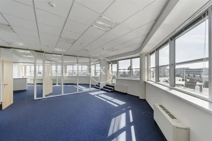 Pronájem kanceláře, Praha - Nusle, Doudlebská, 303 m2