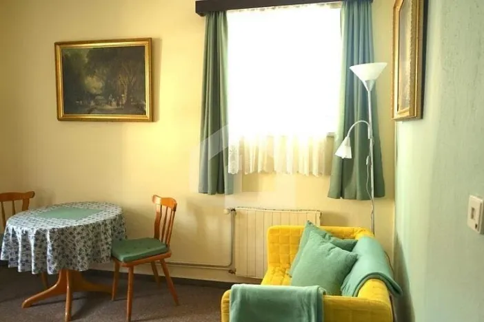 Prodej rodinného domu, Jindřichův Hradec - Jindřichův Hradec I, Balbínovo nám., 600 m2