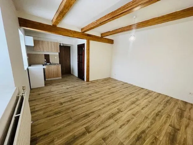 Pronájem bytu 1+kk, Liberec - Liberec XXX-Vratislavice nad Nisou, Kořenovská, 30 m2