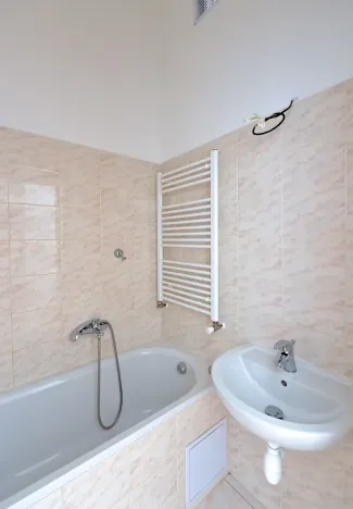 Pronájem bytu 2+1, Praha - Staré Město, Salvátorská, 57 m2