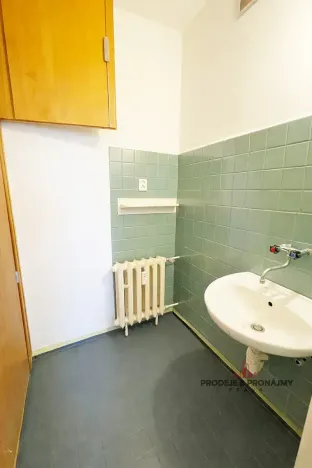 Pronájem bytu 3+1, Praha - Dejvice, Evropská, 93 m2