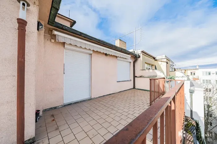 Pronájem bytu 1+kk, Praha - Vinohrady, Hradecká, 26 m2