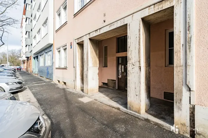 Pronájem bytu 1+kk, Praha - Vinohrady, Hradecká, 26 m2