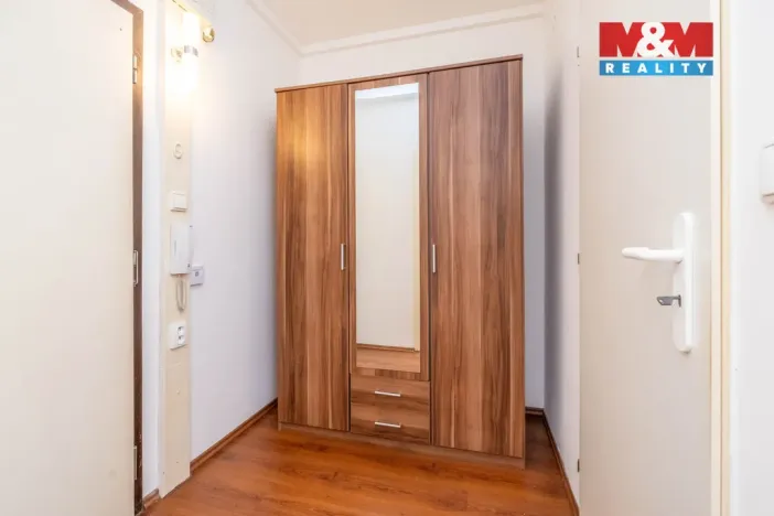 Pronájem bytu 1+kk, Praha - Háje, Květnového vítězství, 31 m2
