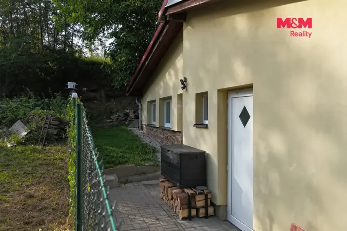 Prodej bytu 2+kk, Červené Pečky, Dobešovice, 66 m2