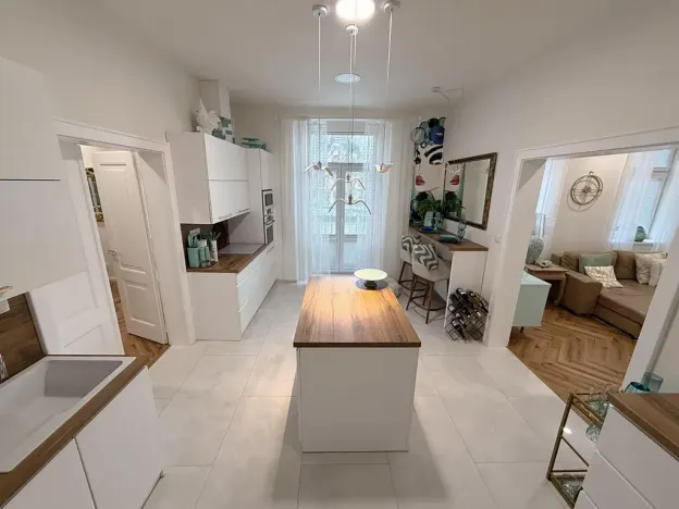 Prodej bytu 4+1, Děčín, Husovo nám., 156 m2