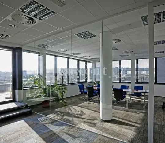 Pronájem kanceláře, Praha, Českomoravská, 708 m2