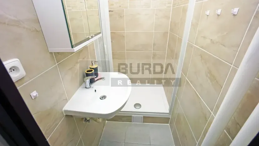 Pronájem bytu 1+kk, Neratovice, 28 m2