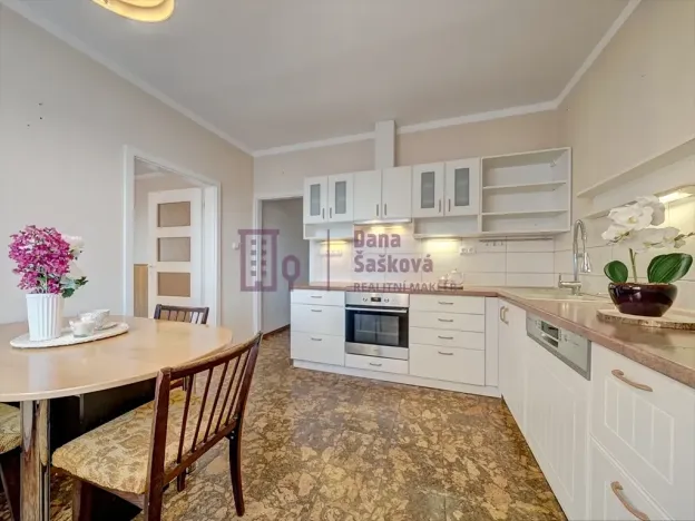 Pronájem bytu 4+1, Jindřichův Hradec, Kosmonautů, 87 m2