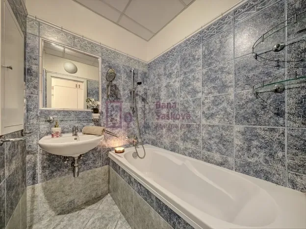 Pronájem bytu 4+1, Jindřichův Hradec, Kosmonautů, 87 m2