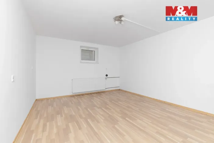 Prodej rodinného domu, Ivaň, 353 m2