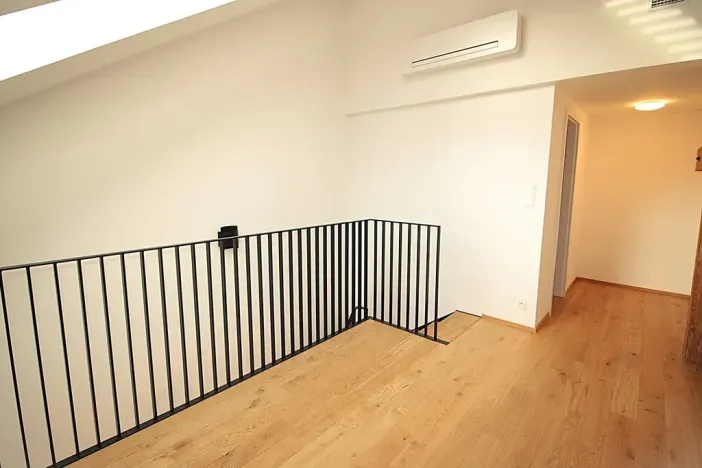 Pronájem bytu 2+kk, Praha - Nusle, Vrtbova, 43 m2