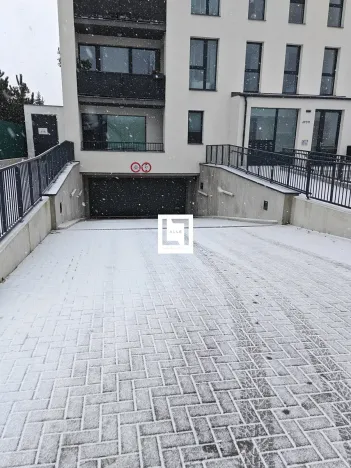 Pronájem garážového stání, Olomouc, Bryksova, 39 m2