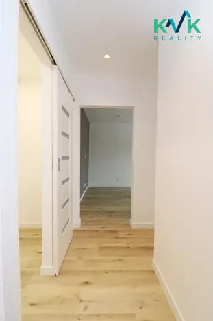 Pronájem bytu 3+1, Karlovy Vary, Hlávkova, 67 m2