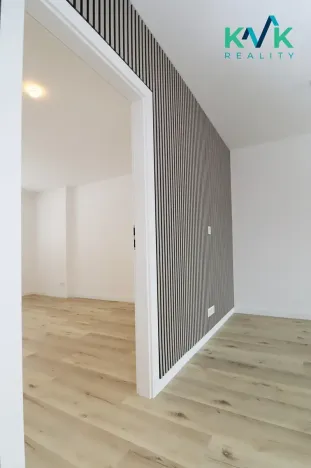 Pronájem bytu 3+1, Karlovy Vary, Hlávkova, 67 m2