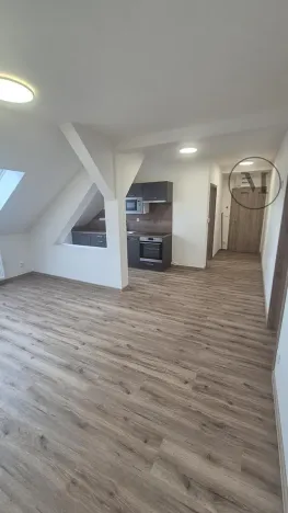 Pronájem bytu 2+kk, České Budějovice, Novohradská, 53 m2