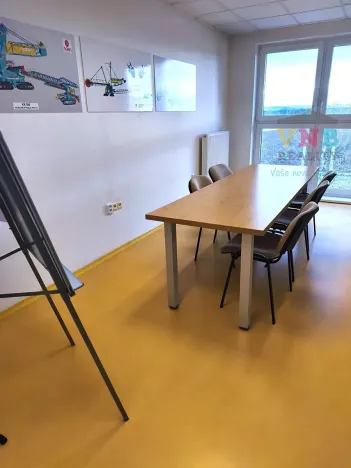 Pronájem kanceláře, Uničov, Litovelská, 1500 m2