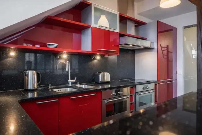 Pronájem bytu 6+kk a větší, Praha - Holešovice, Strojnická, 168 m2