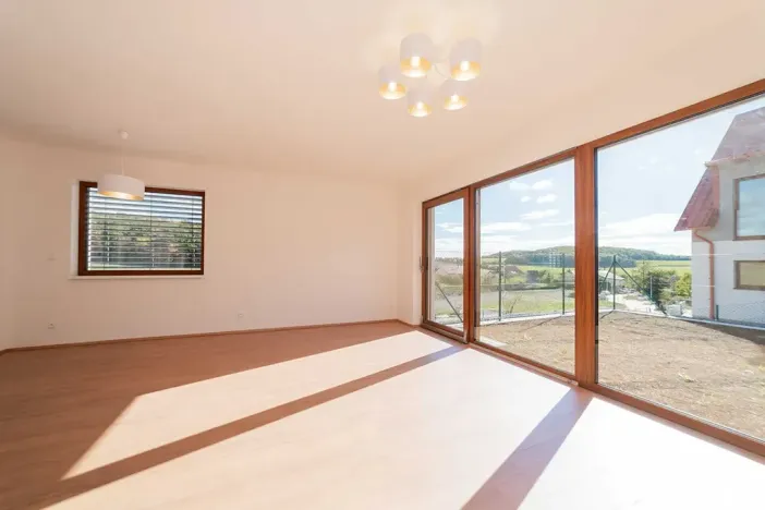 Prodej bytu 4+kk, Mořina, 106 m2