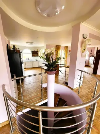 Prodej rodinného domu, Ohrobec, 590 m2