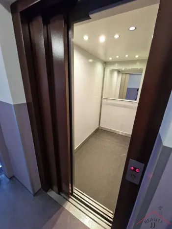 Pronájem bytu 2+kk, Praha - Chodov, V jezírkách, 45 m2