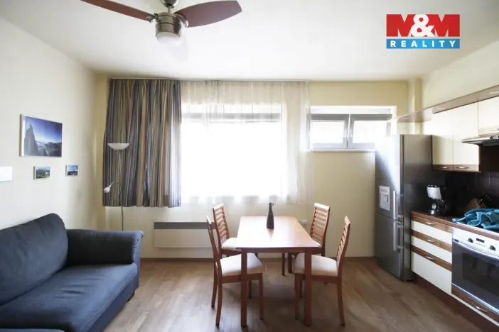 Pronájem bytu 2+kk, Praha - Libeň, U školičky, 42 m2