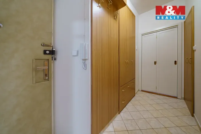 Pronájem bytu 2+1, Cheb, Kasární náměstí, 54 m2