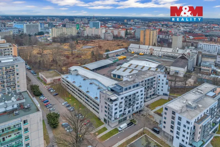 Pronájem bytu 2+kk, Pardubice - Zelené Předměstí, nábřeží Závodu míru, 79 m2