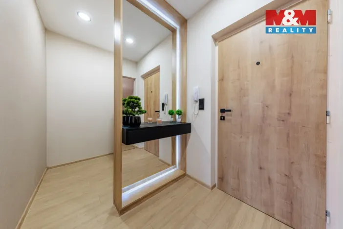 Prodej bytu 2+1, Karlovy Vary - Rybáře, Konečná, 55 m2