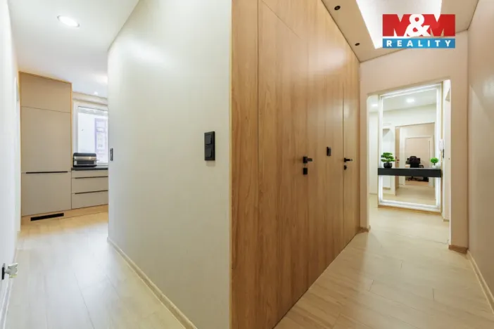 Prodej bytu 2+1, Karlovy Vary - Rybáře, Konečná, 55 m2