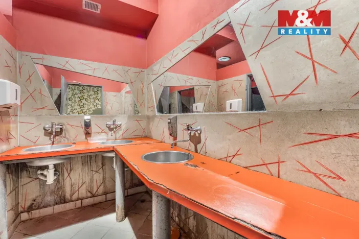 Prodej výrobních prostor, Krnsko, 700 m2