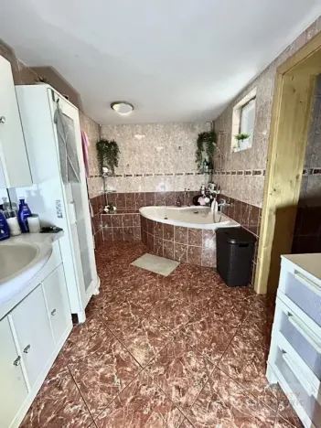 Prodej vícegeneračního domu, Broumov, Generála Svobody, 350 m2